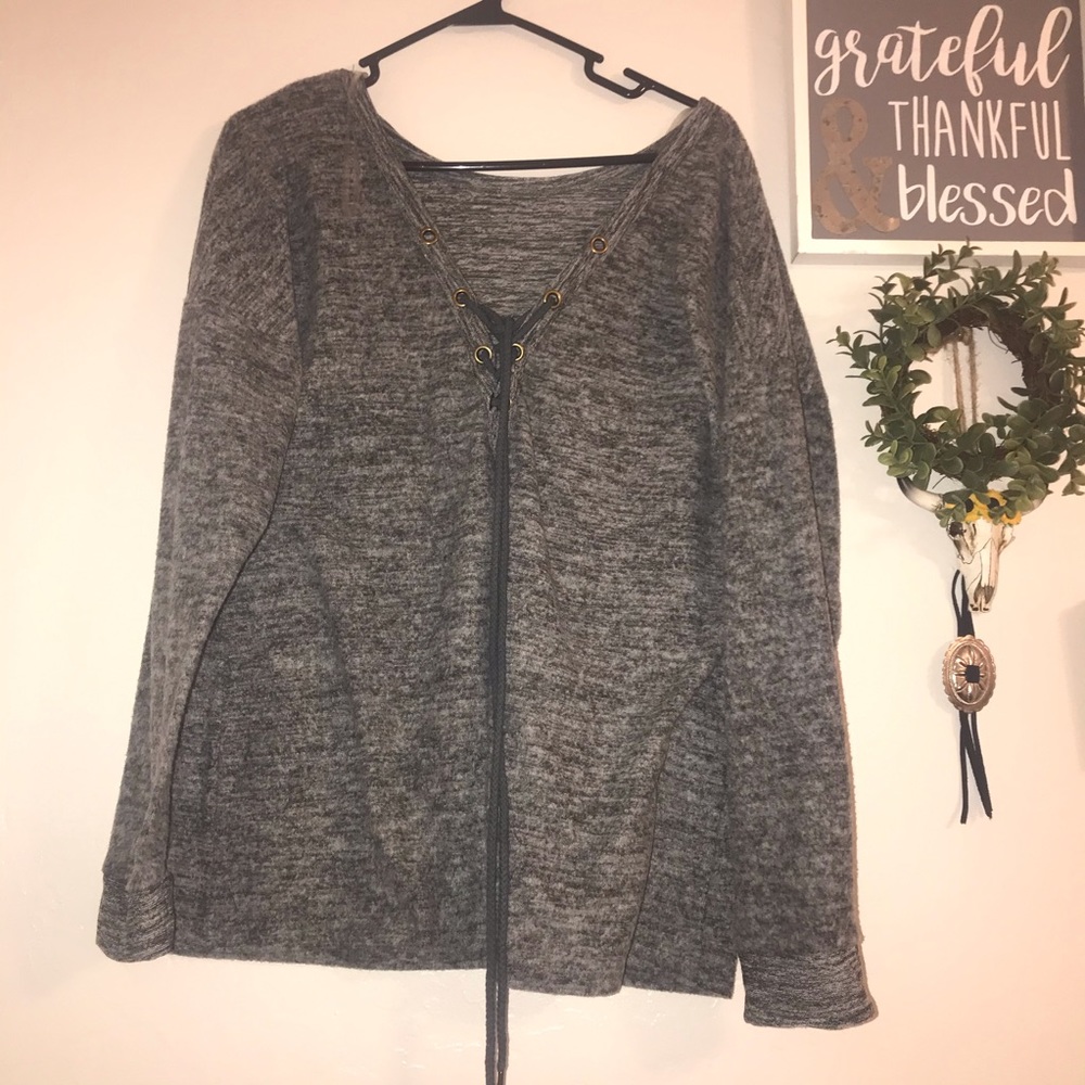 Back lace sweater